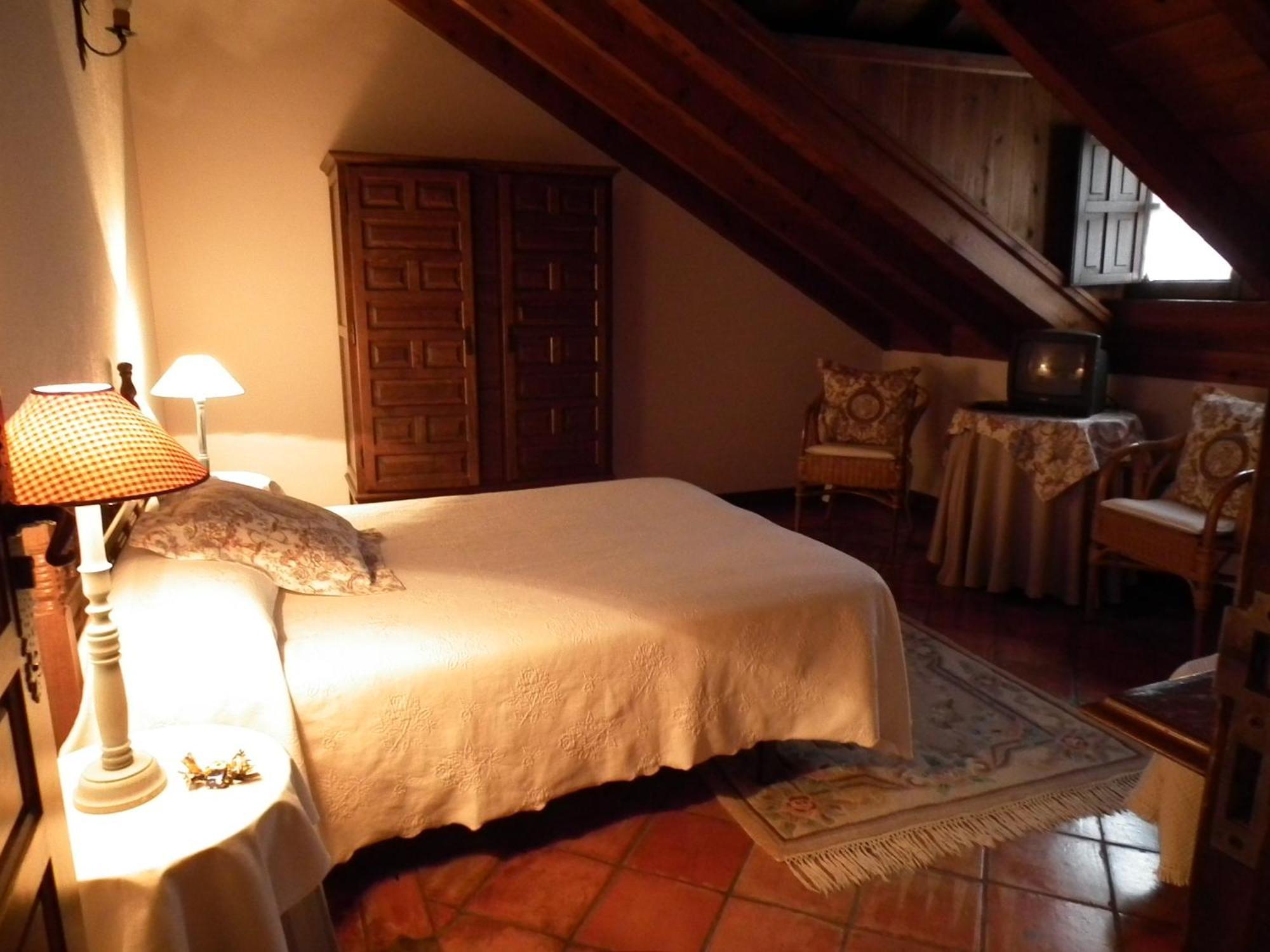 Posada De Muno Munorrodero Ngoại thất bức ảnh