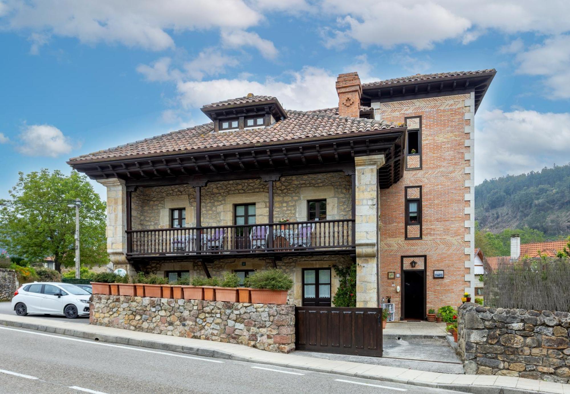 Posada De Muno Munorrodero Ngoại thất bức ảnh